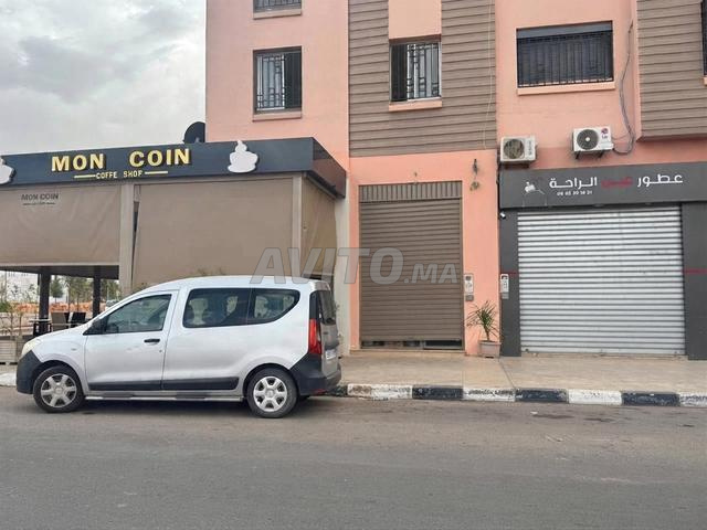 محل تجاري جديد مجهز بالكامل للإيجار