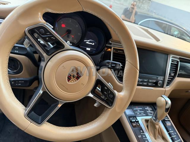 PORSCHE MACAN S - 2