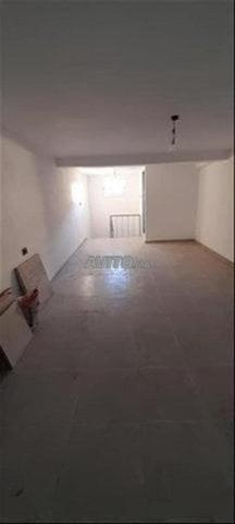 Local commercial rénové à louer, superficie de 35 m², derrière l'hôtel Ahla - 2