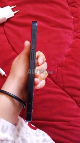 iPhone 12 عادي لا يزال جيداً - 2