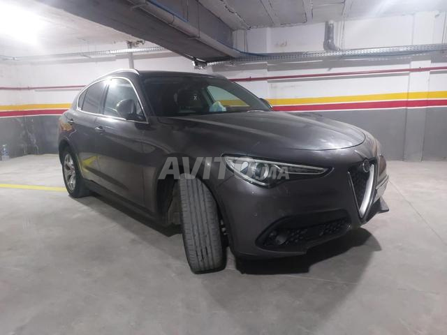 Alfa-Romeo Stelvio - 2