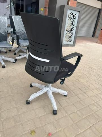 🔥 Une chaise qui vient compléter la prestance du bureau