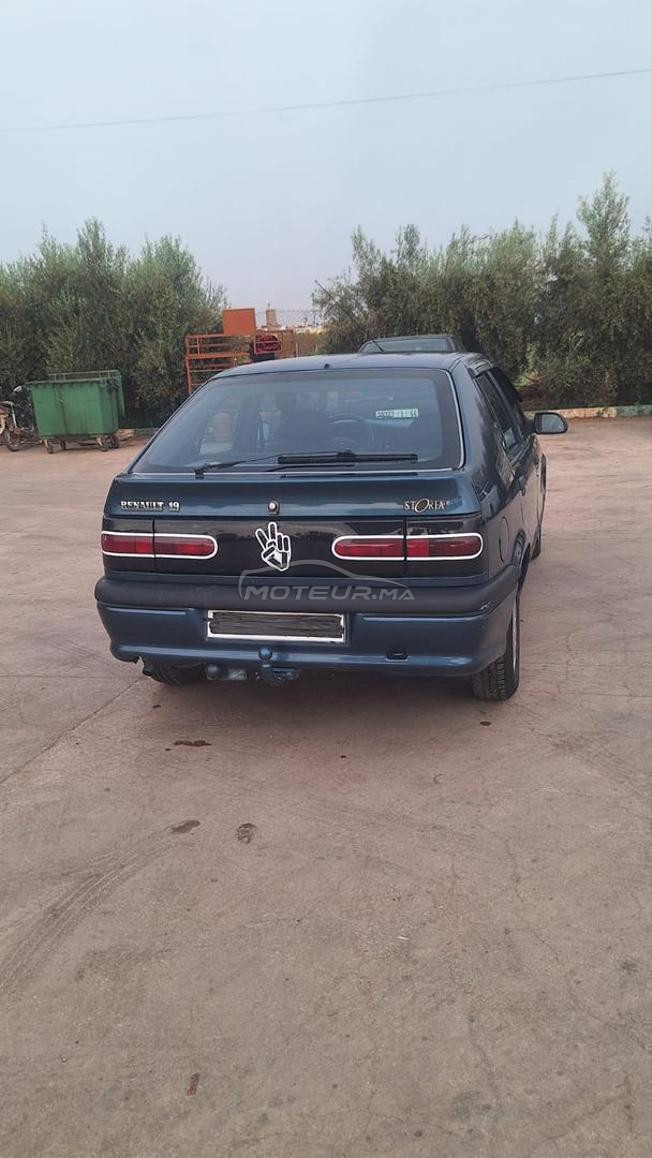 Renault 19