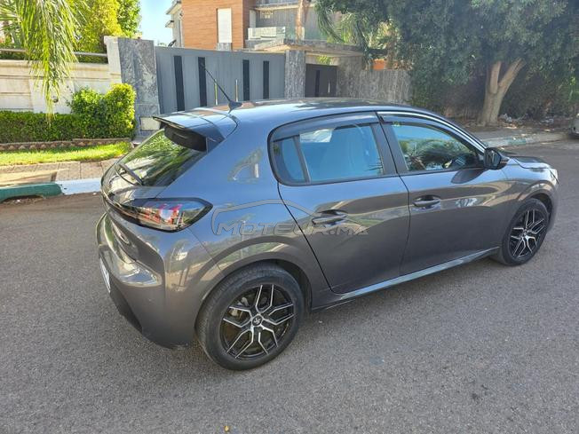 Peugeot 208 Diesel Manuelle à Fès