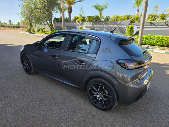 Peugeot 208 Diesel Manuelle à Fès