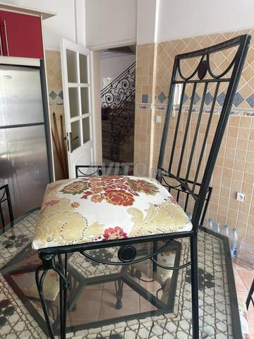 Table et chaises - 2