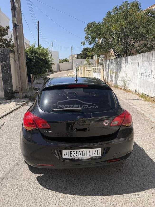 opel astra 2010
