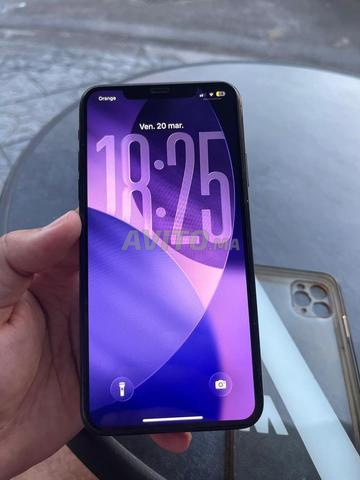 iPhone 11 Pro Max officiel jamais ouvert - 2