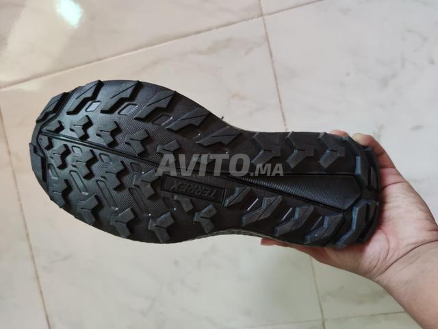 Chaussure Adidas Terrex noire, taille 41, neuve - 2