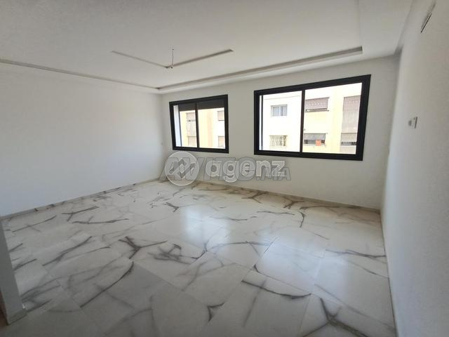 BOU-OU-1027 - Appartement à vendre à Victoria