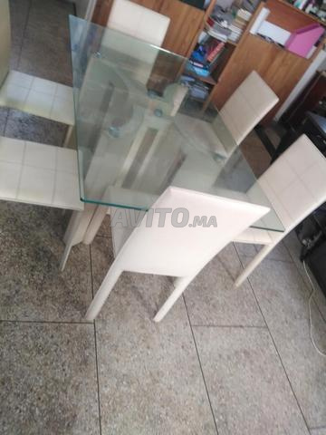 1 طاولة اجتماع زجاجية و6 كراسي - 2