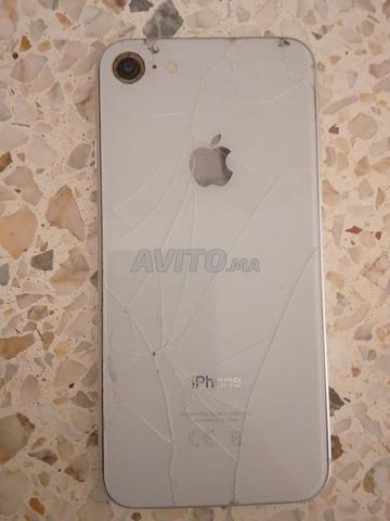 iPhone 8 : quelques rayures légères, prix à discuter. - 2
