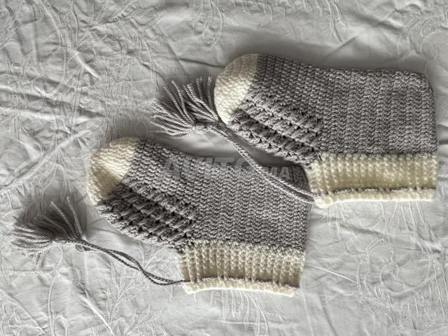 Chaussettes crochetées neuves, seulement 100 dirhams