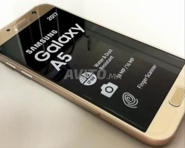 بيع هاتفين سامسونج A70 و A5 - 2