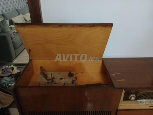 Un vieux poste radio des années 50 à vendre - 2