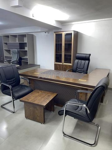 Bureaux importés à vendre – qualité et élégance à prix abordable