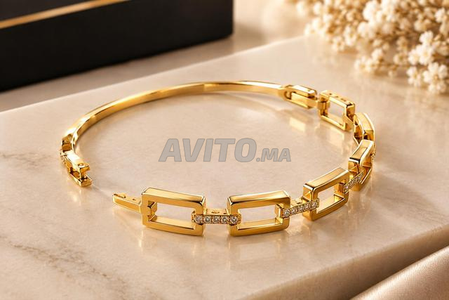 Bracelet très chic similaire de l'or  - 2