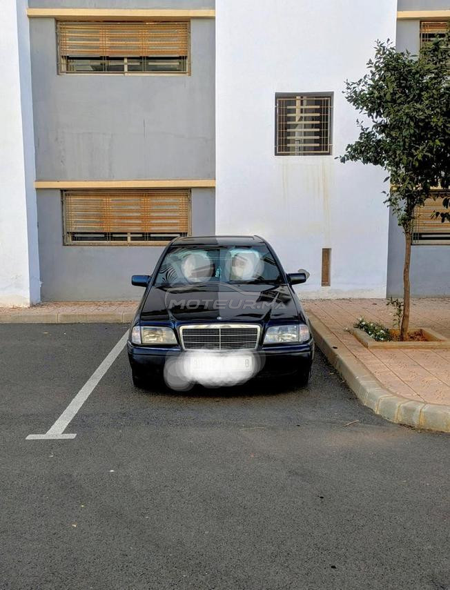 Mercedes-Benz 220 Diesel Manuelle 1994 à Tamesna