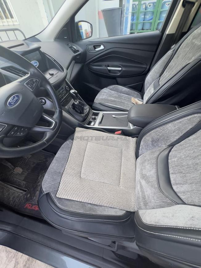 kuga à vendre très bon etat