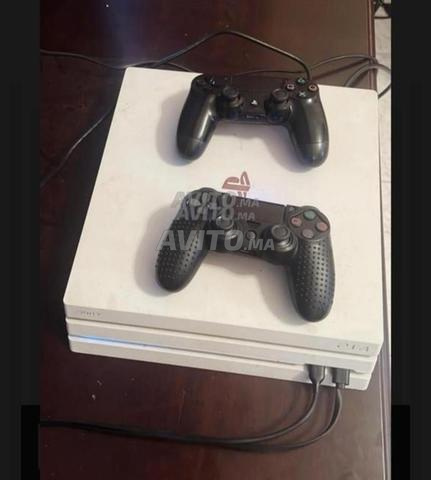 Playstation 4 pro - 2