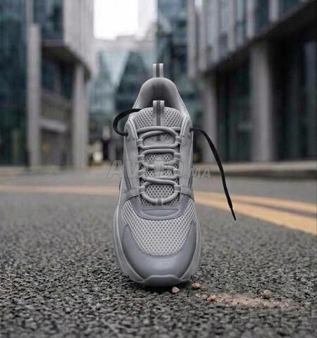 Dior B22 disponibles à la vente. - 2