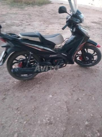 Moto en bon état - 2
