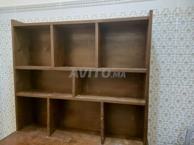 مكتب خشبي مع رفوف مدمجة للبيع - 2