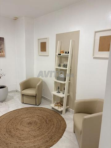 عيادة طبية مجهّزة