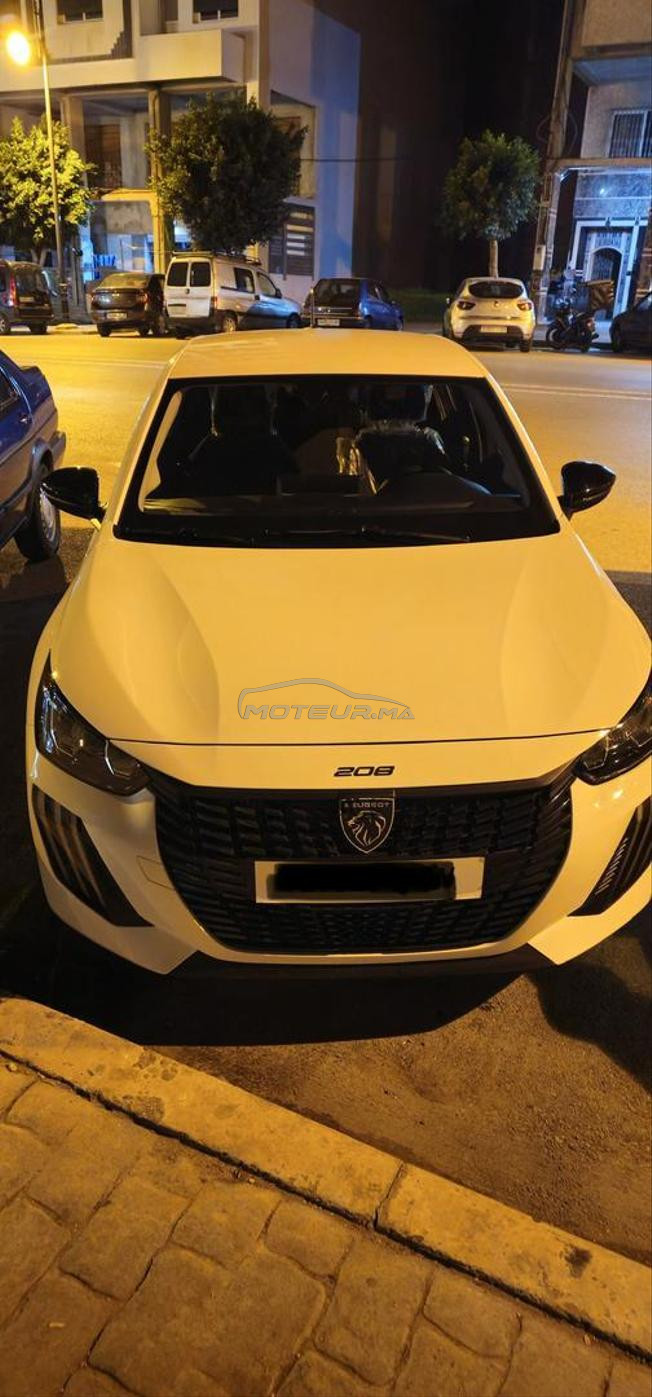 Peugeot 208 Diesel Manuelle 2025 à Tanger