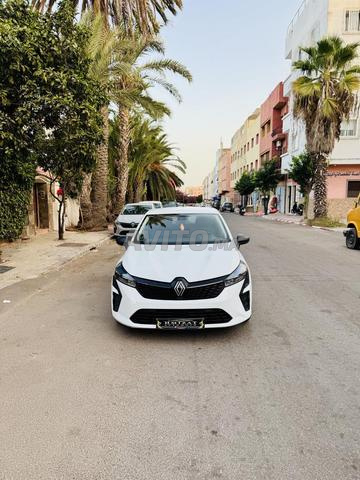 Renault Clio ديزل يدوي 2024 في الدار البيضاء - 2