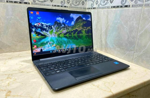 HP Laptop 15 Core i3 11e génération 256 Go SSD
