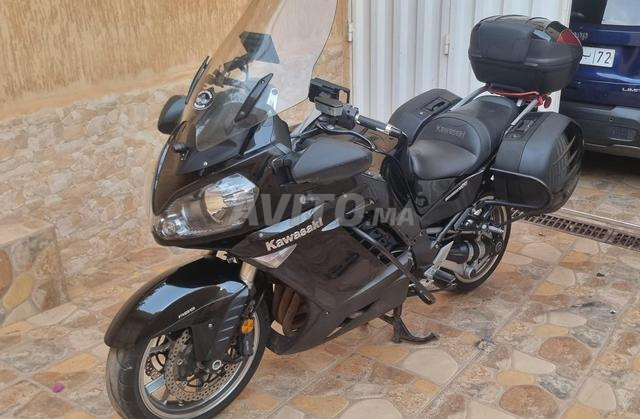 كاواساكي GTR 1400 - 2