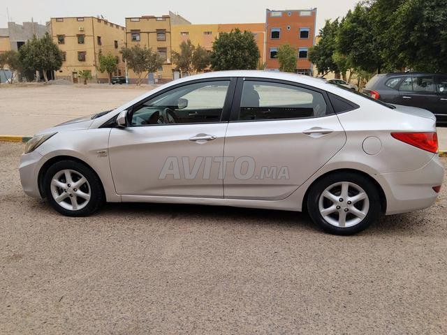 Hyundai Accent - 2