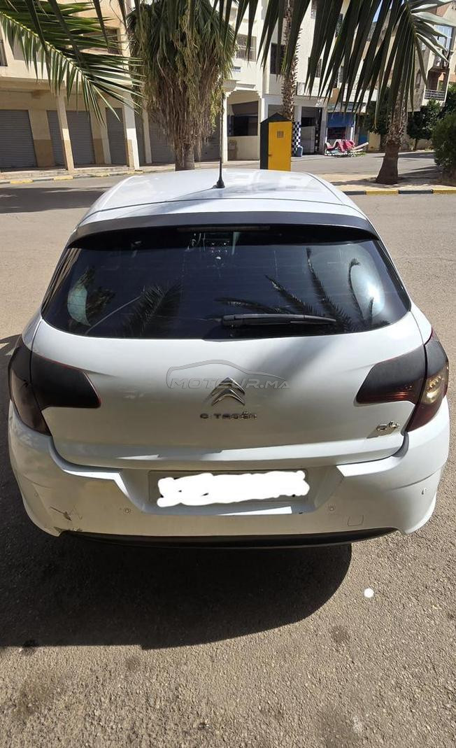 Citroën C4 2012 excellente état 