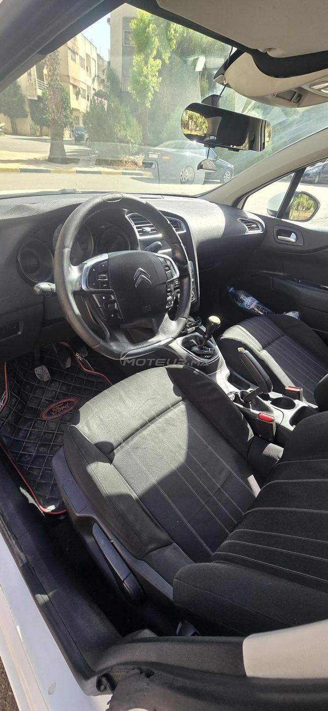 Citroën C4 2012 excellente état 