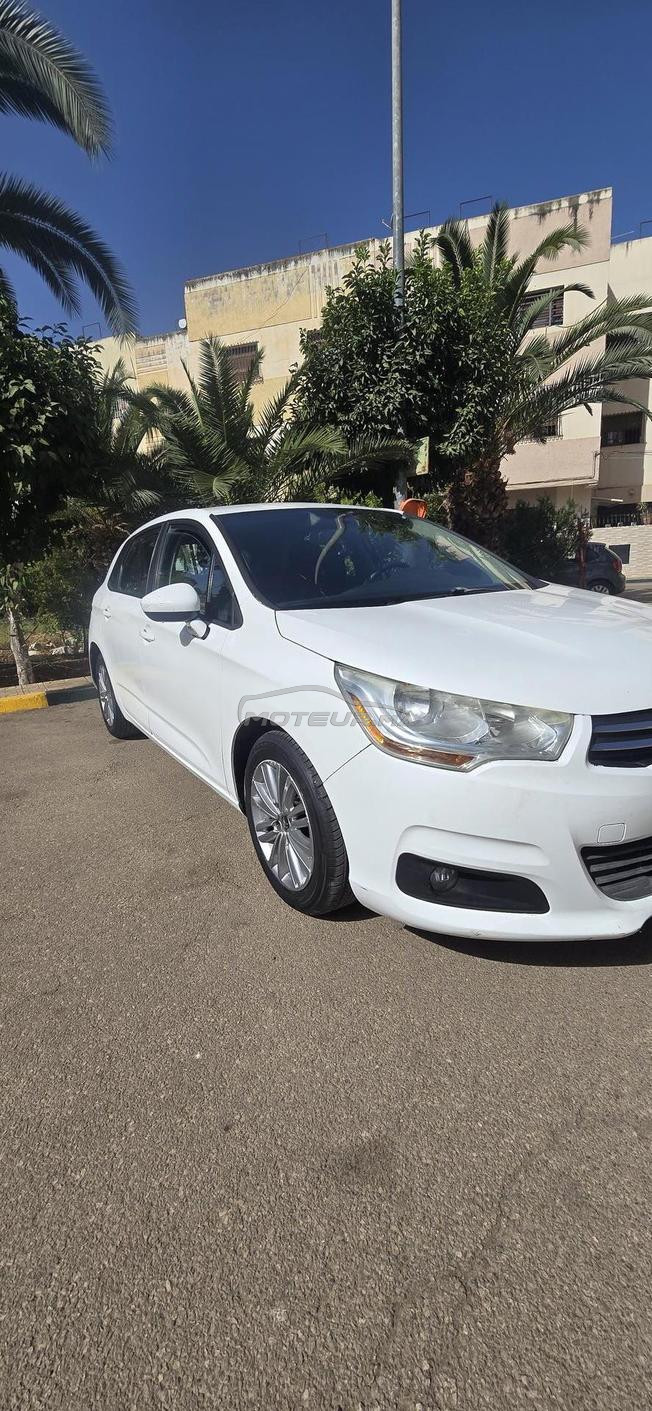 Citroën C4 2012 excellente état 