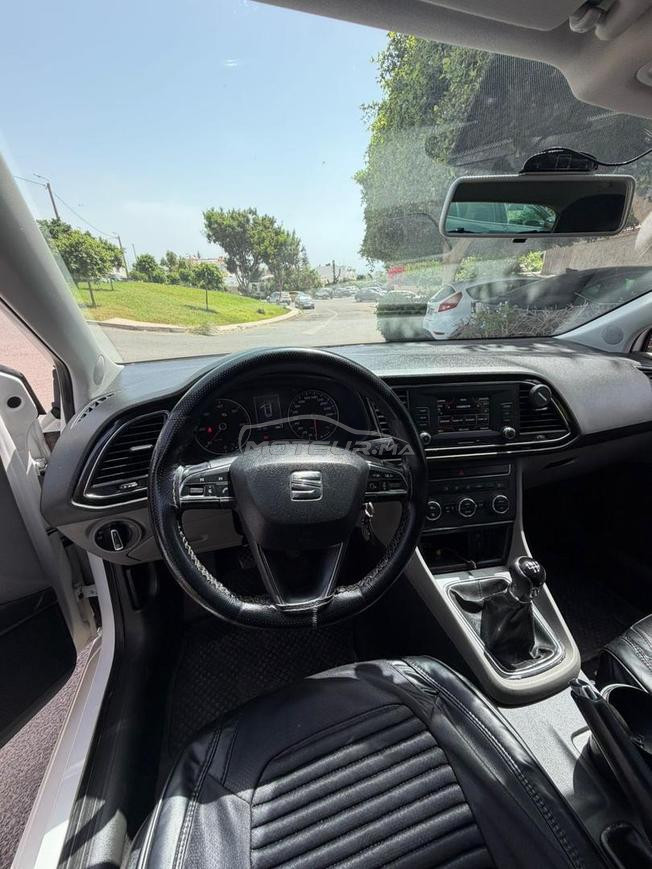 SEAT LEON BLACKLINE 2017 – 1ÈRE MAIN – BON ÉTAT