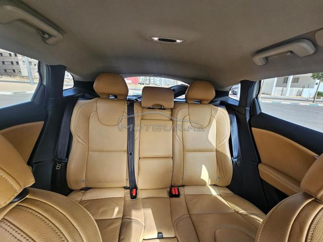 Volvo V40 Diesel Automatique 2019 à Agadir