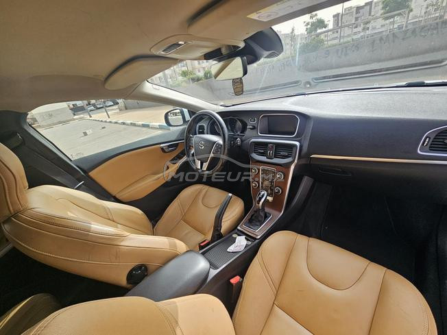 Volvo V40 Diesel Automatique 2019 à Agadir