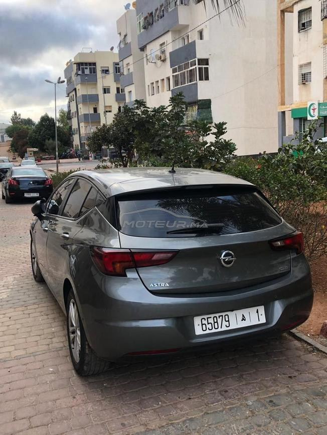 opel atra 2017