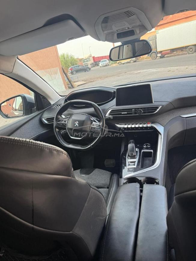 voiture. Peugeot 3008