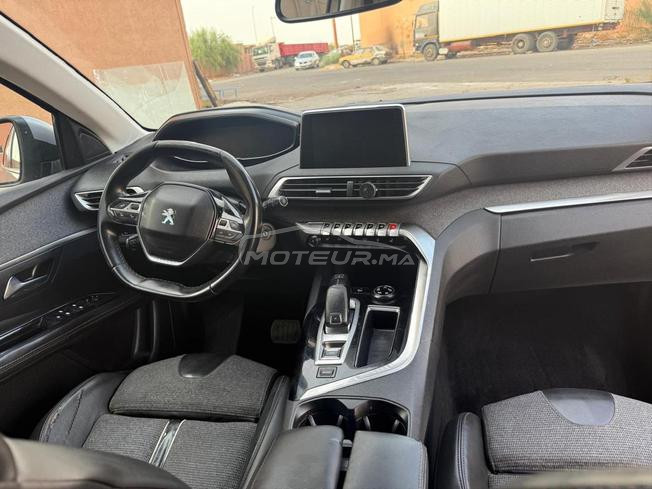 voiture. Peugeot 3008