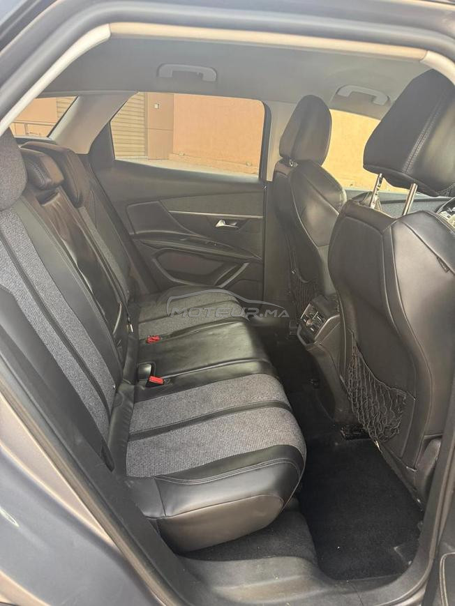 voiture. Peugeot 3008