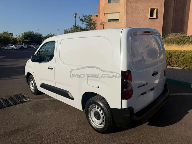 voiture neuve presque 