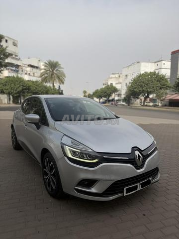 Clio 4 2020 diesel 1ère main manuelle - 2