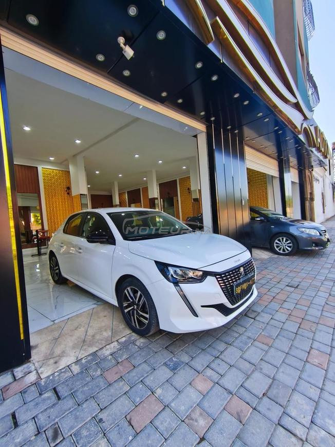 Peugeot 208 Diesel Manuelle 2023 à Kénitra