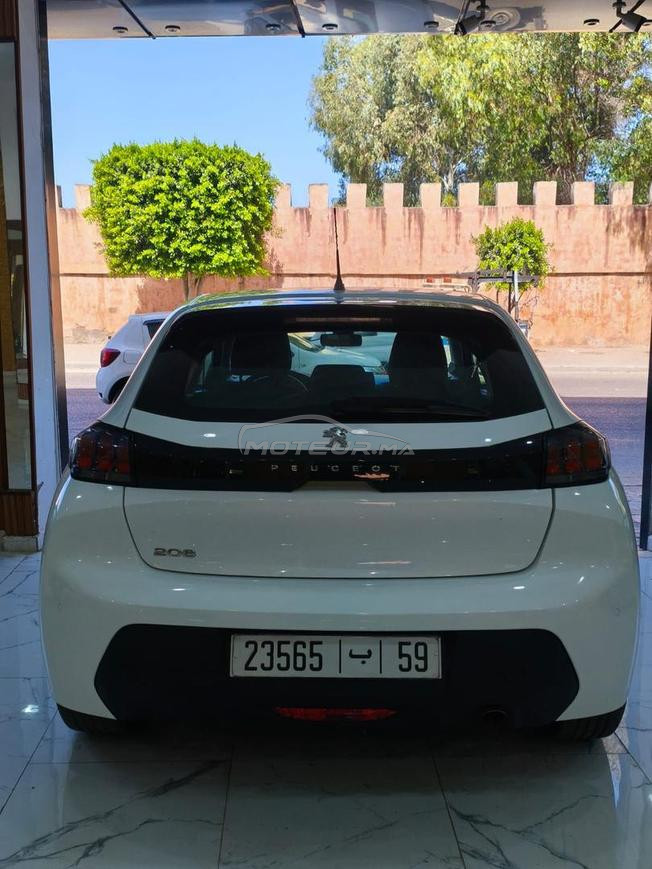 Peugeot 208 Diesel Manuelle 2023 à Kénitra