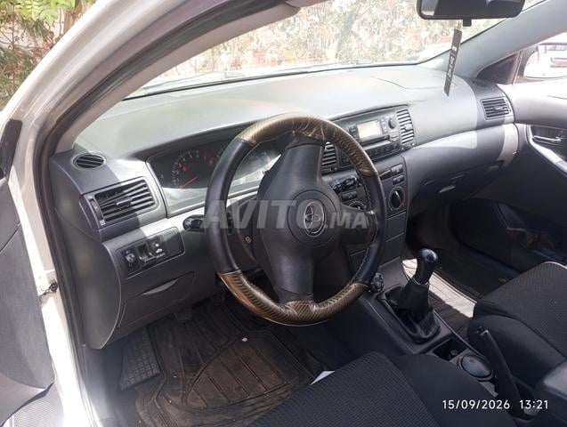 Toyota Corolla - 2