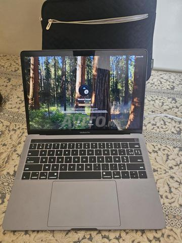 MacBook Pro i7 16 Go 512 Go version 2019