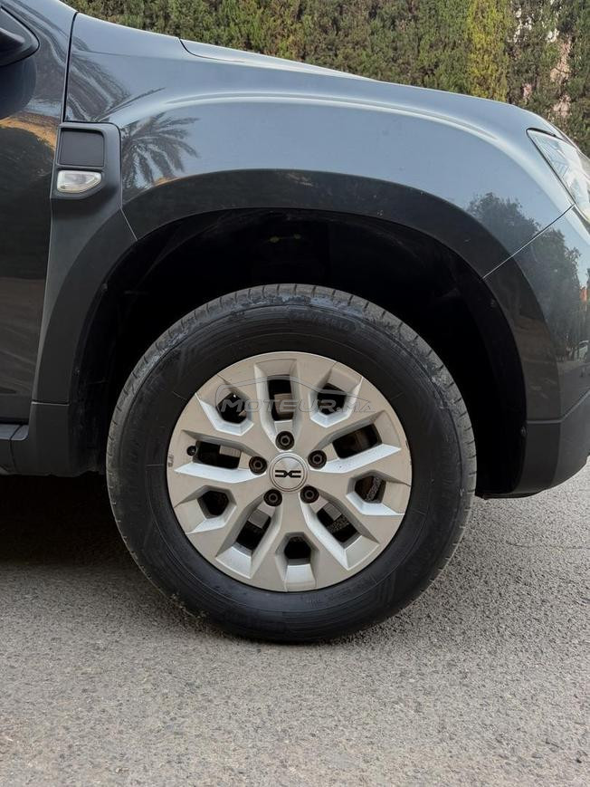 Dacia duster 2023 automatique 4 pneus neufs 